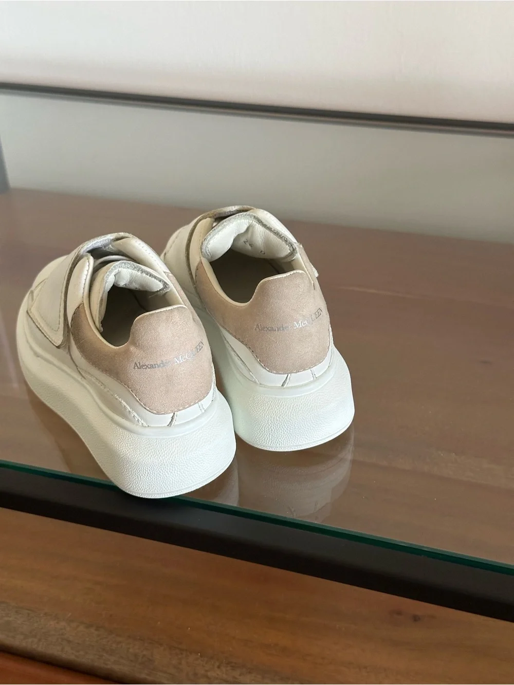 Alexander McQueen Kids Oversized Velcro Leather Sneakers EU 26